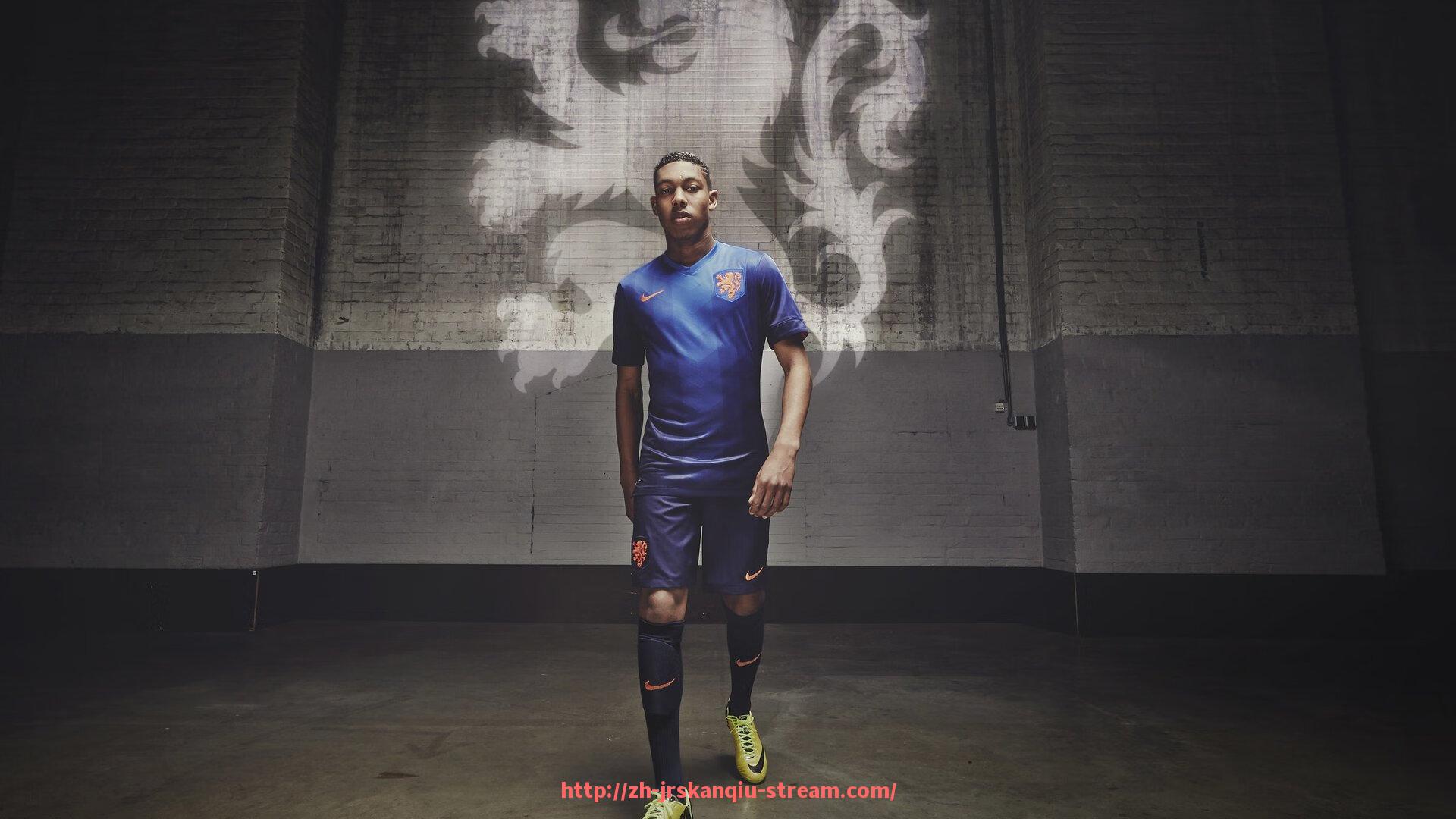 JRS低调看球-女生专用减腹健身器材推荐与训练计划解析